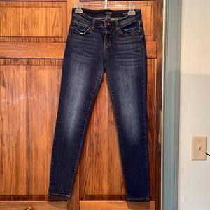 Judy Blue Skinny fit blue jeans size 7. Never worn